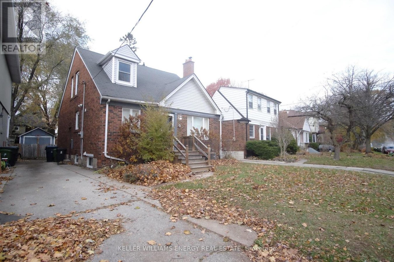8 LYNNDALE ROAD - Photo 33