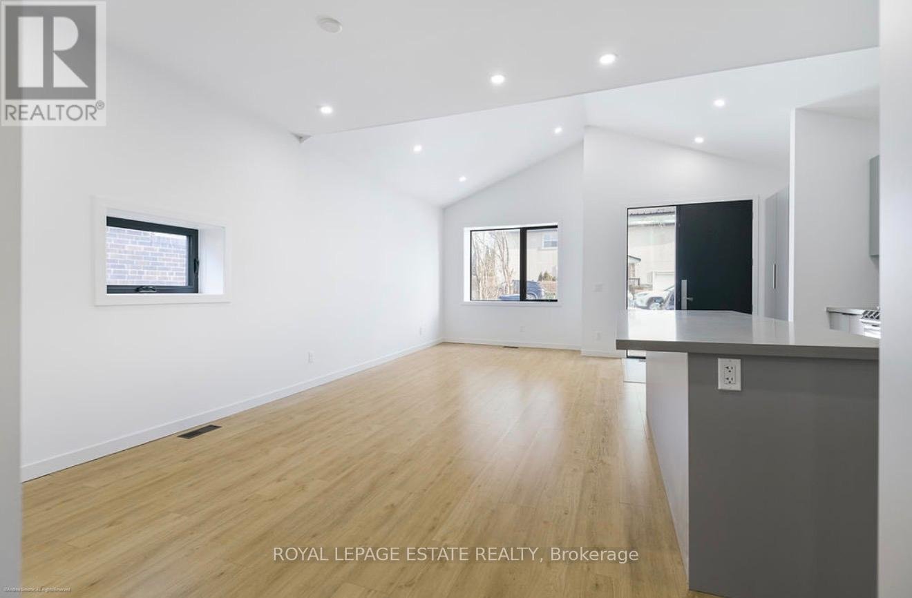 MAIN FLOOR - 506 SCARBOROUGH ROAD - Photo 6