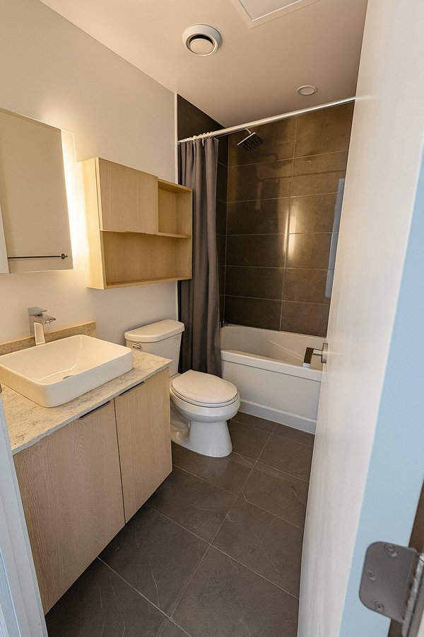 501 Yonge Street - Photo 3