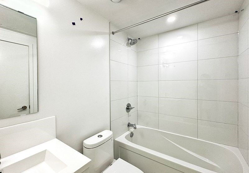 230 Simcoe Street - Photo 4