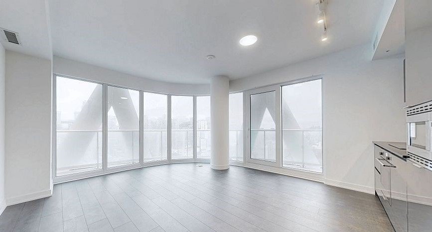 230 Simcoe Street - Photo 2