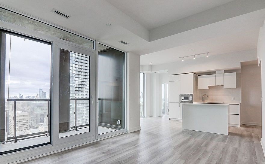 230 Simcoe Street - Photo 11