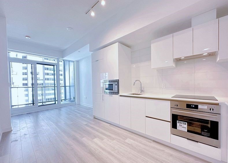 230 Simcoe Street - Photo 19
