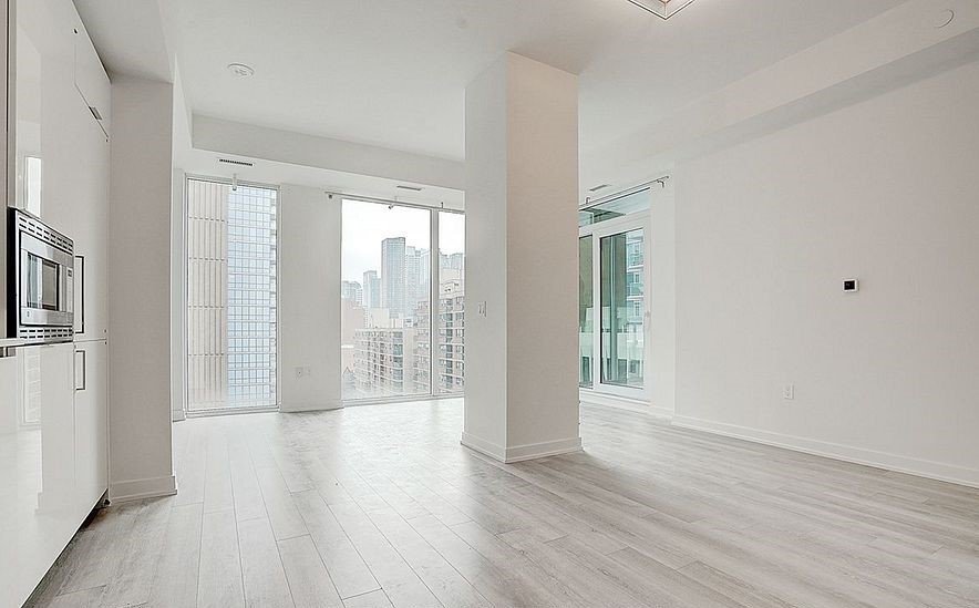 230 Simcoe Street - Photo 7