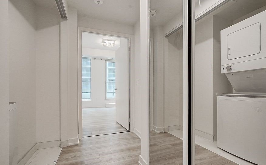 230 Simcoe Street - Photo 22