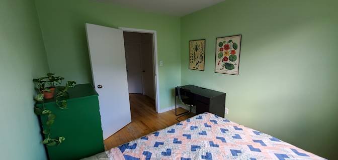 Bloor Street West - Photo 2