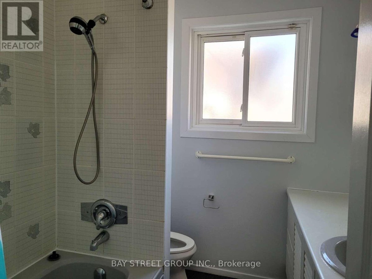 UPPER - 110 ACTON AVENUE - Photo 9
