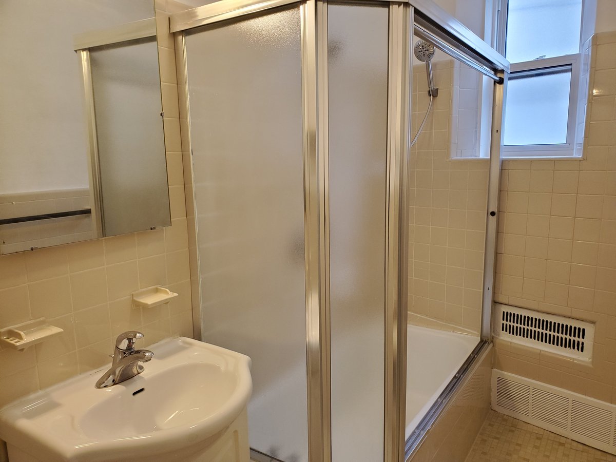 404 Spadina Road - Photo 15