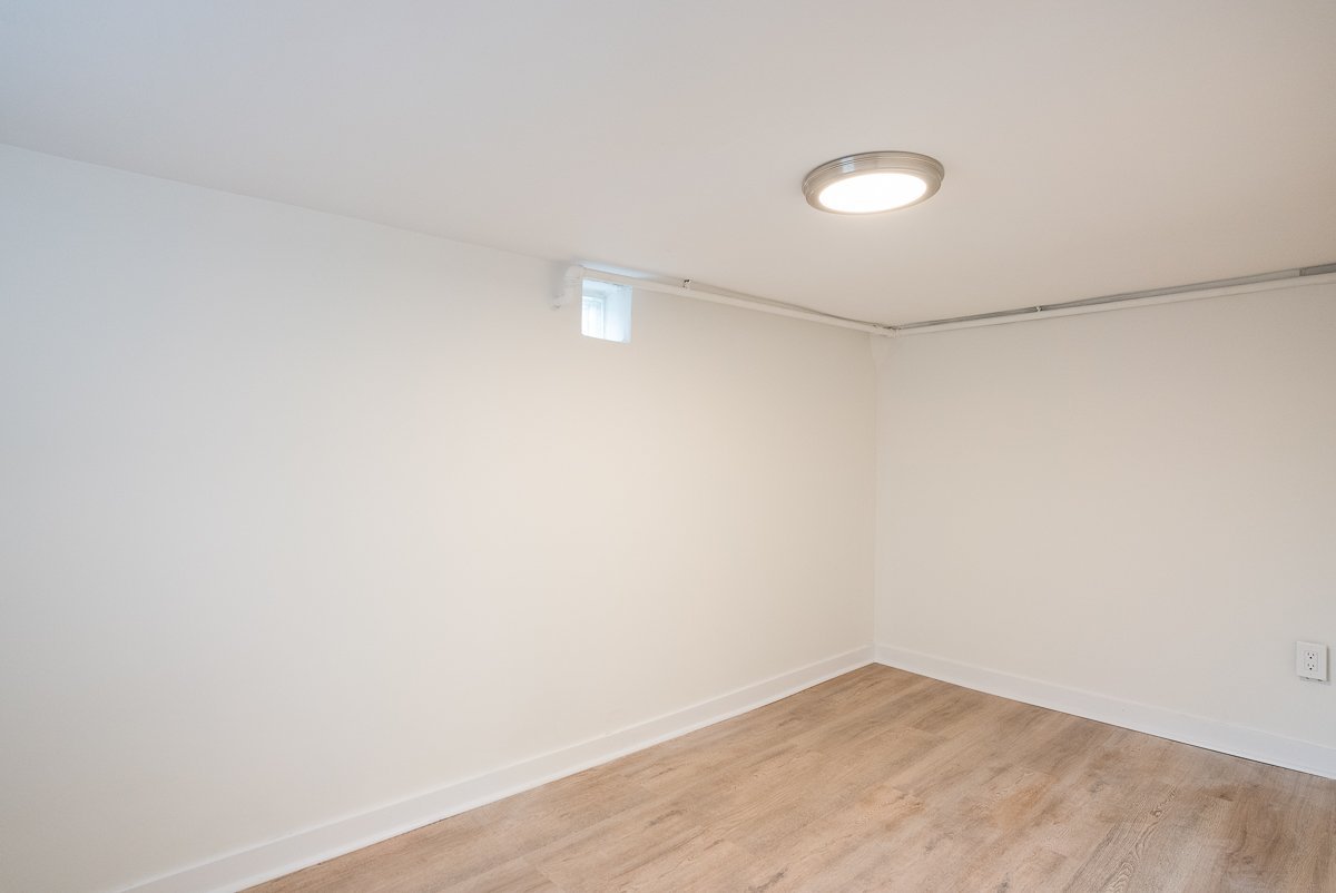 821 Gladstone Avenue - Photo 9
