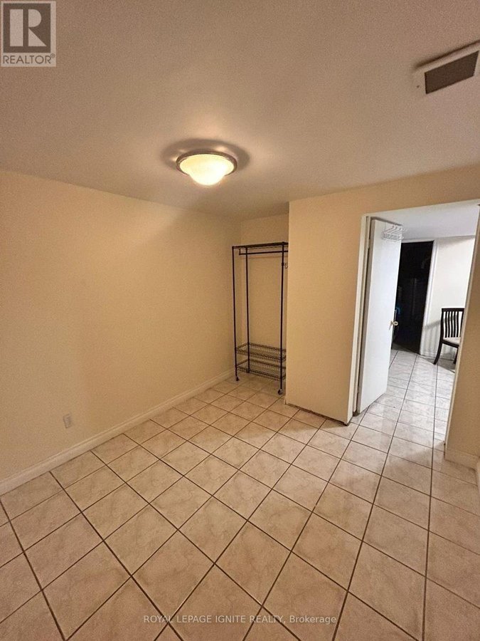 LOWER - 200 PHYLLIS AVENUE - Photo 3