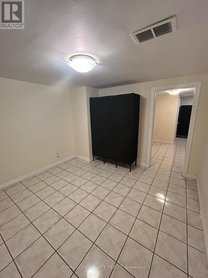 LOWER - 200 PHYLLIS AVENUE - Photo 4