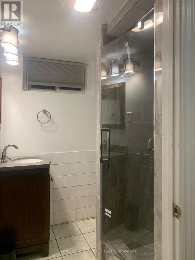LOWER - 200 PHYLLIS AVENUE - Photo 9