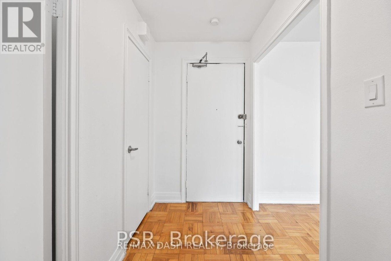 18 - 69 OLD MILL TERRACE - Photo 3