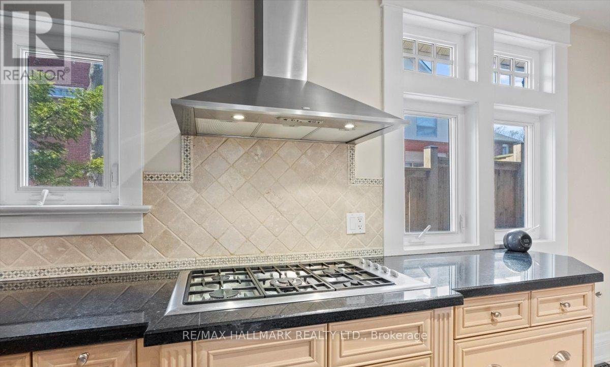 100 WARDEN AVENUE - Photo 13