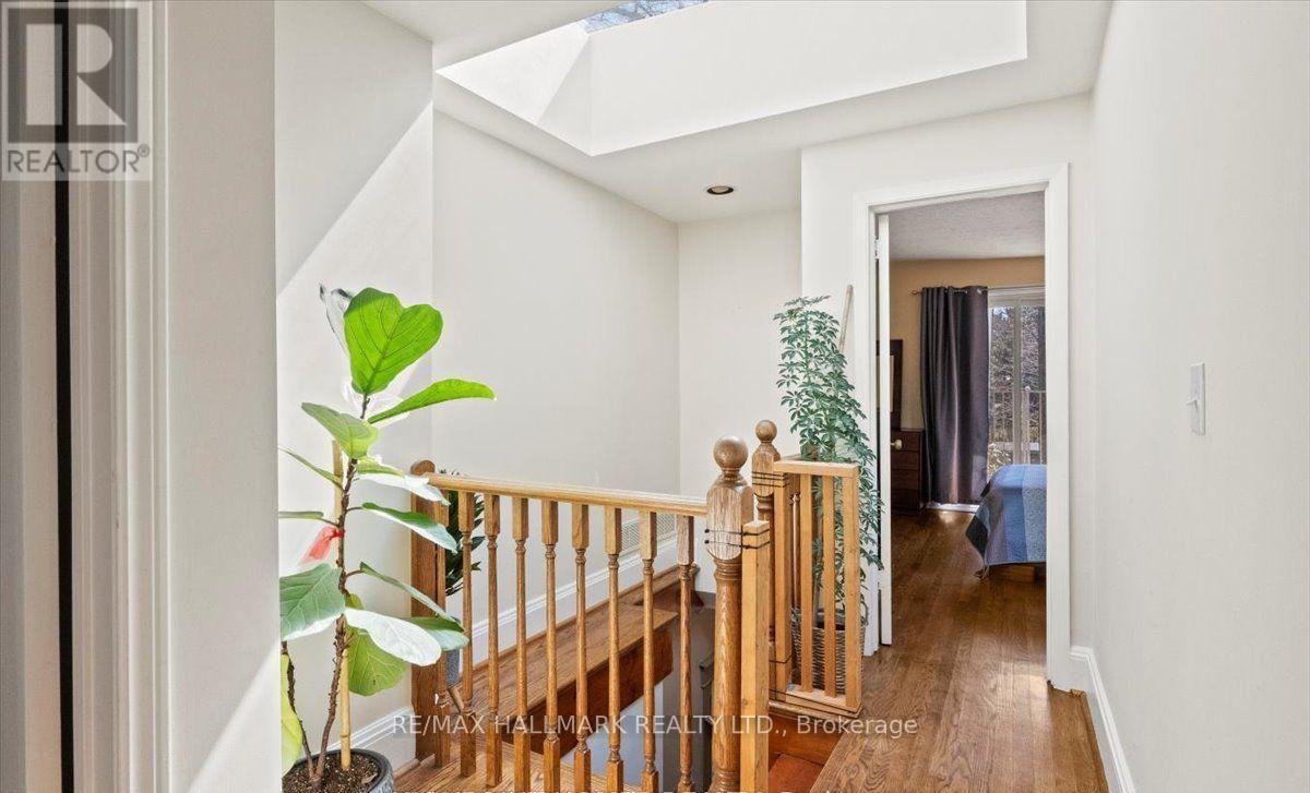 100 WARDEN AVENUE - Photo 19