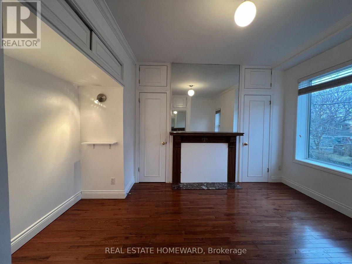 UPPER - 220 PAPE AVENUE - Photo 10