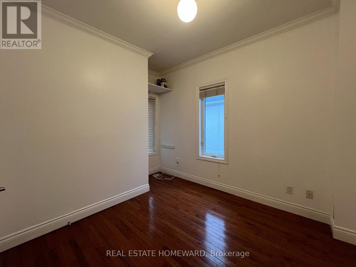 UPPER - 220 PAPE AVENUE - Photo 13