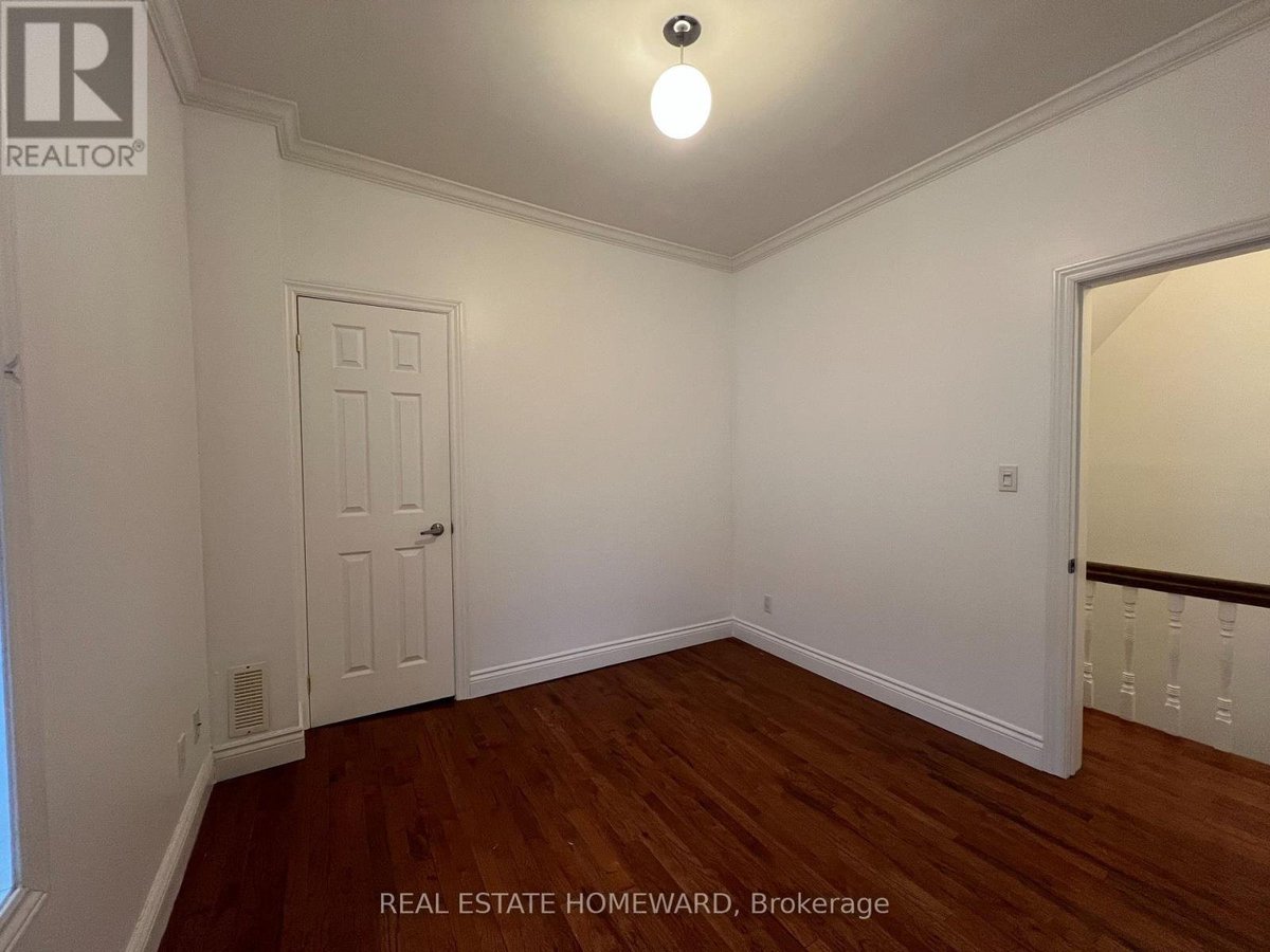 UPPER - 220 PAPE AVENUE - Photo 14