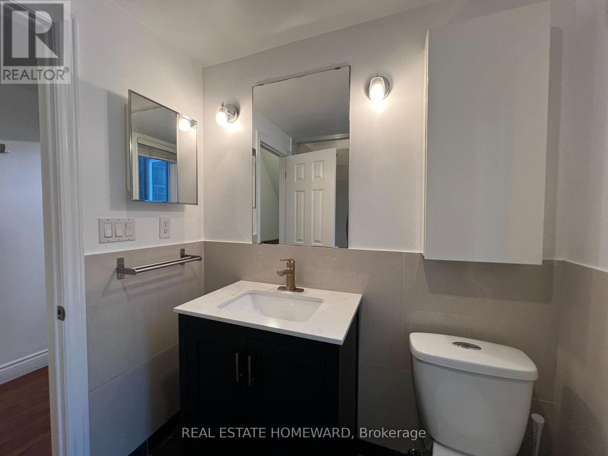 UPPER - 220 PAPE AVENUE - Photo 16
