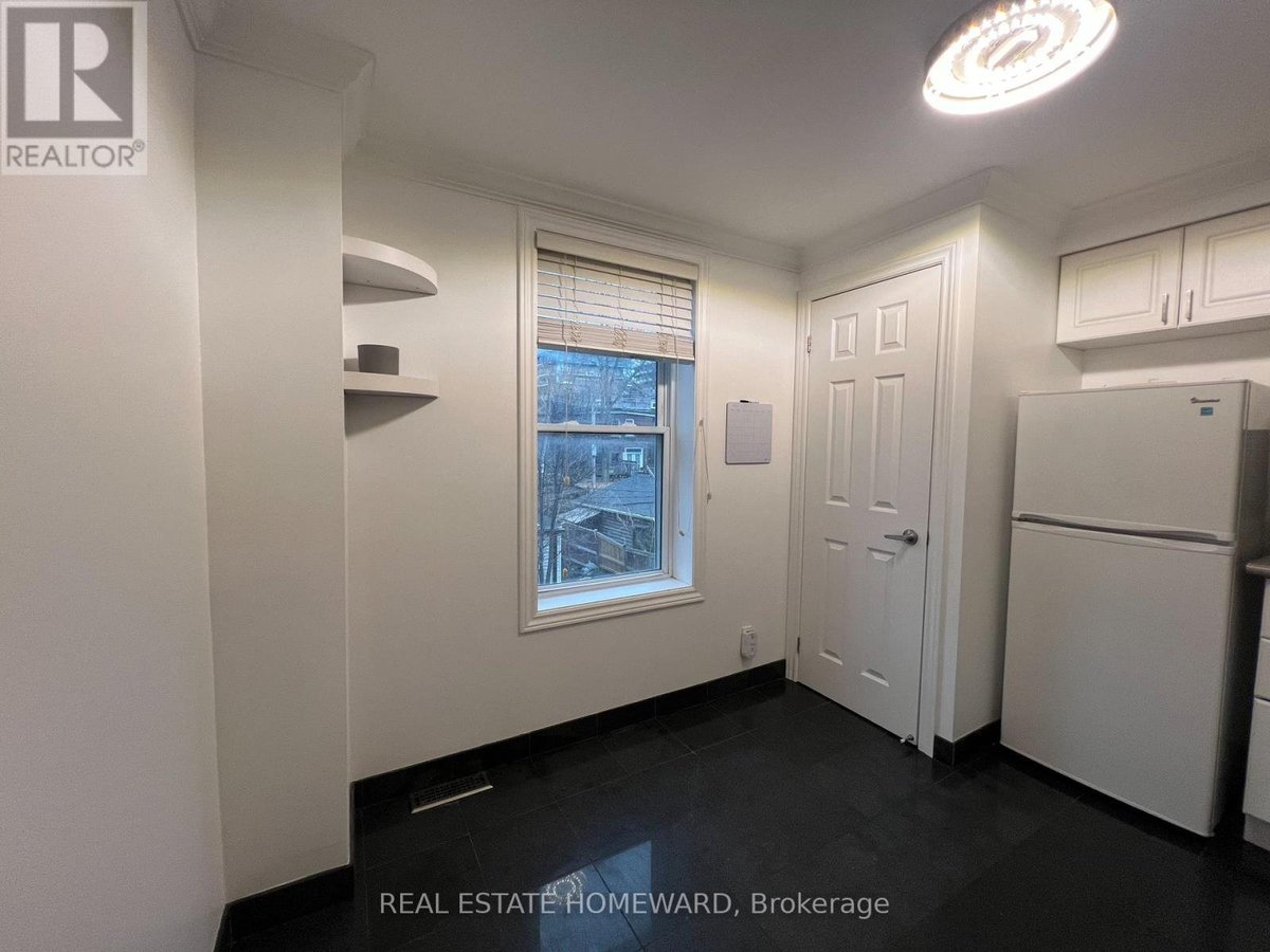 UPPER - 220 PAPE AVENUE - Photo 17