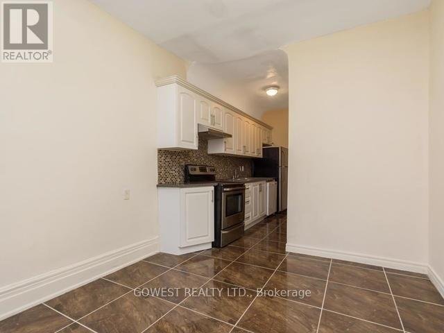 MAIN#1 - 2011 DUNDAS STREET W - Photo 3