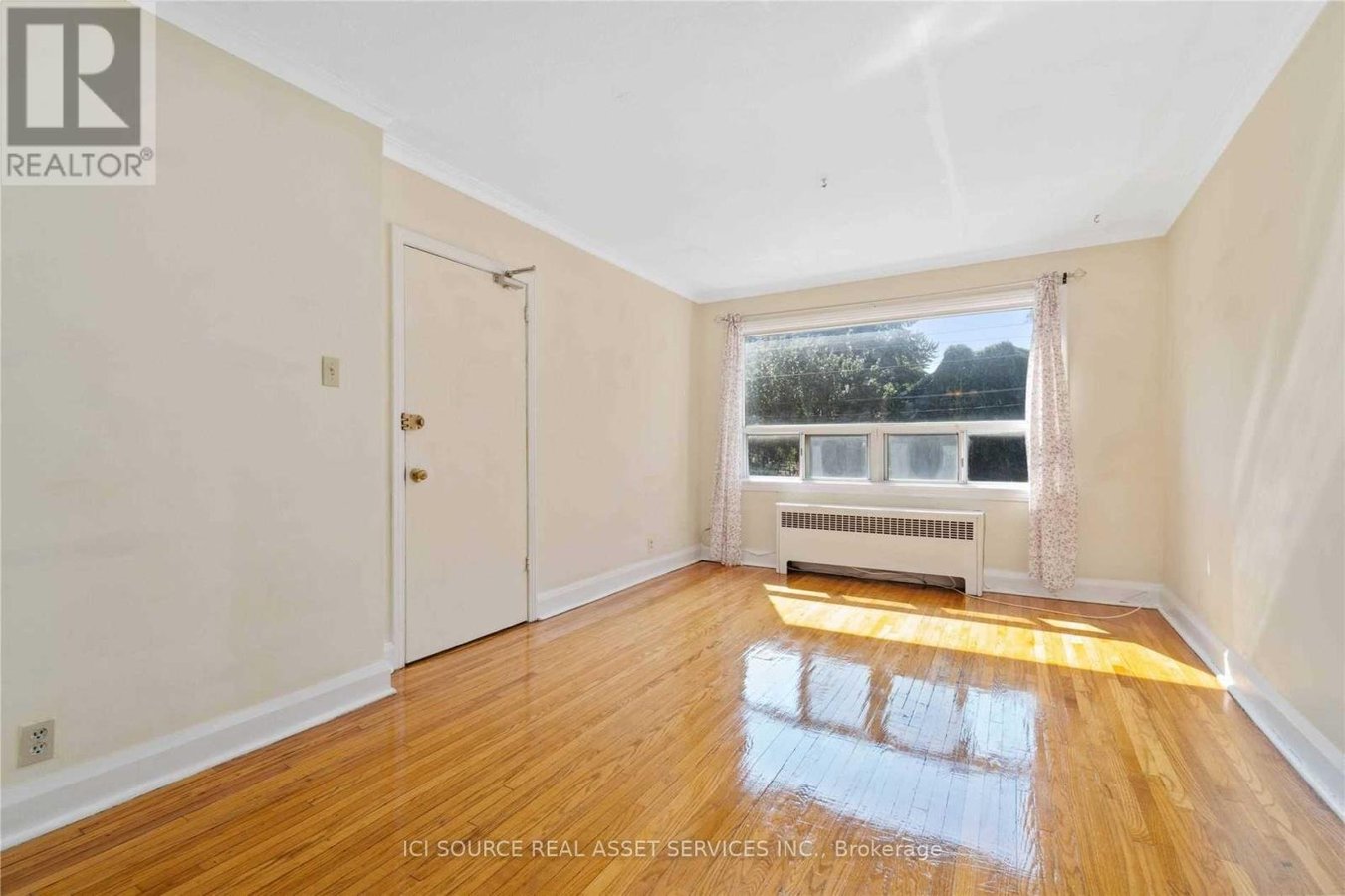 2 - 116 EASTWOOD ROAD - Photo 4