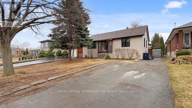 MAIN - 19 HAWTHORNE ROAD - Photo 1