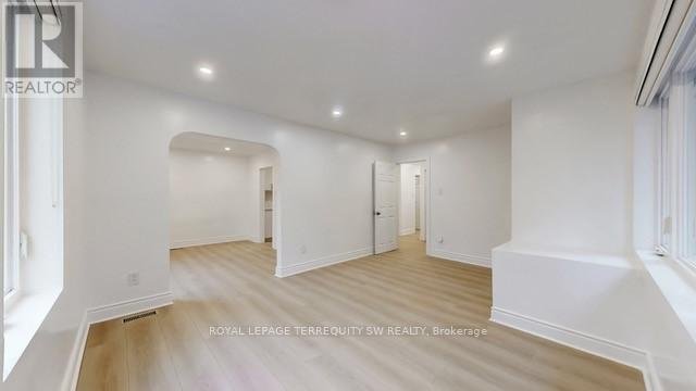 MAIN - 19 HAWTHORNE ROAD - Photo 6