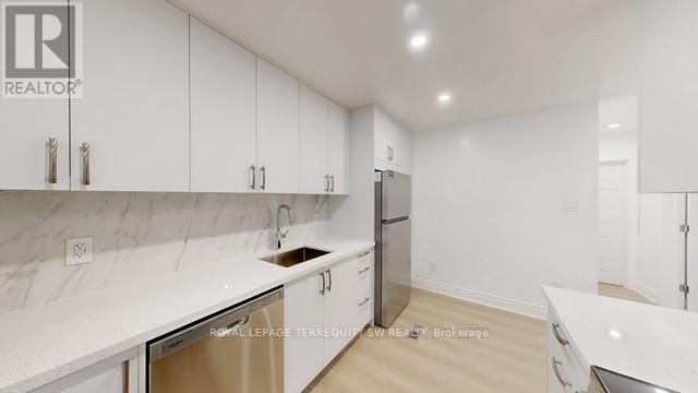 MAIN - 19 HAWTHORNE ROAD - Photo 15
