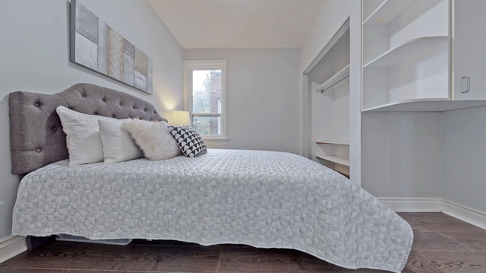233 Borden Street - Photo 4