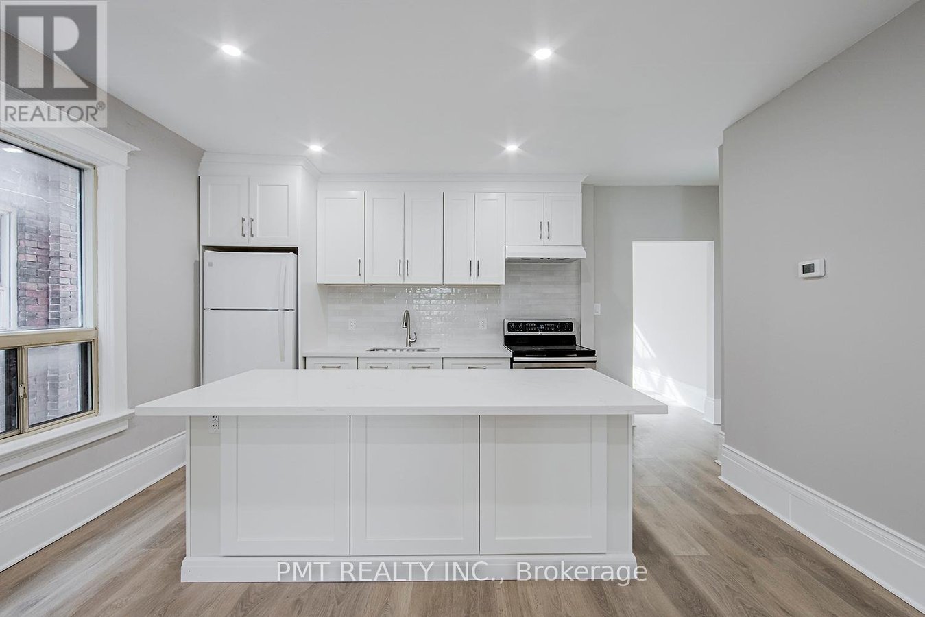 MAIN - 25 SANDFORD AVENUE - Photo 8