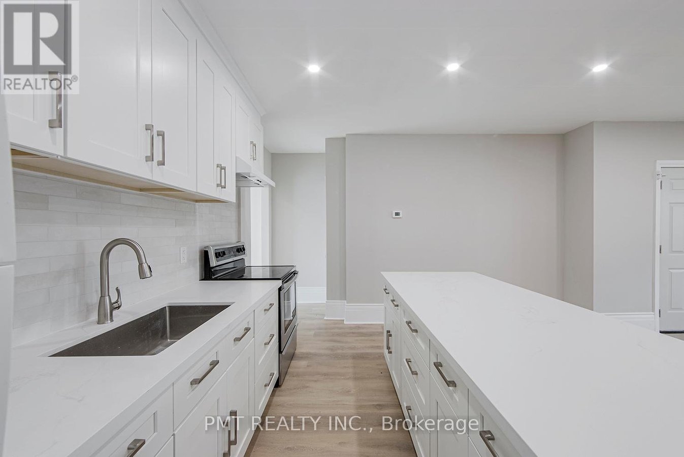MAIN - 25 SANDFORD AVENUE - Photo 9