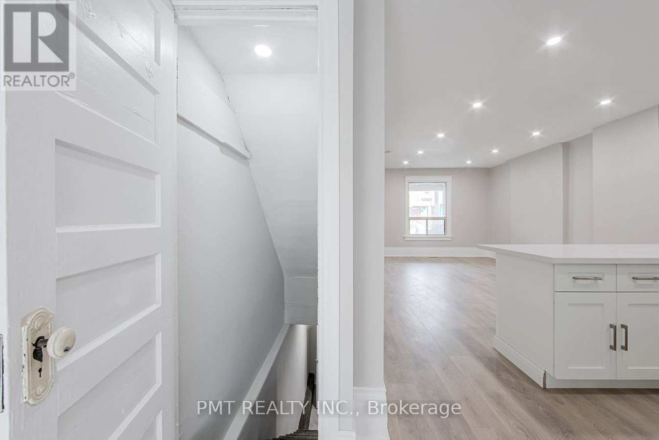 MAIN - 25 SANDFORD AVENUE - Photo 13
