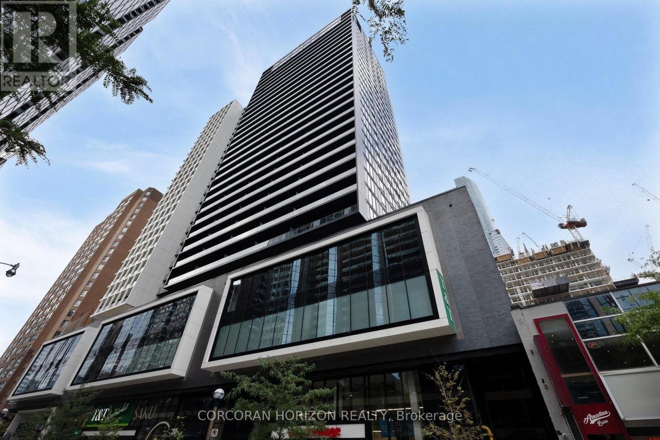 PH1 (FURNISHED) - 20 EDWARD STREET - Photo 2