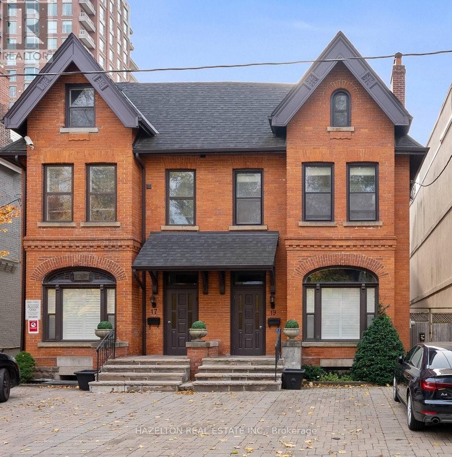 2 - 19 LOWTHER AVENUE - Photo 1