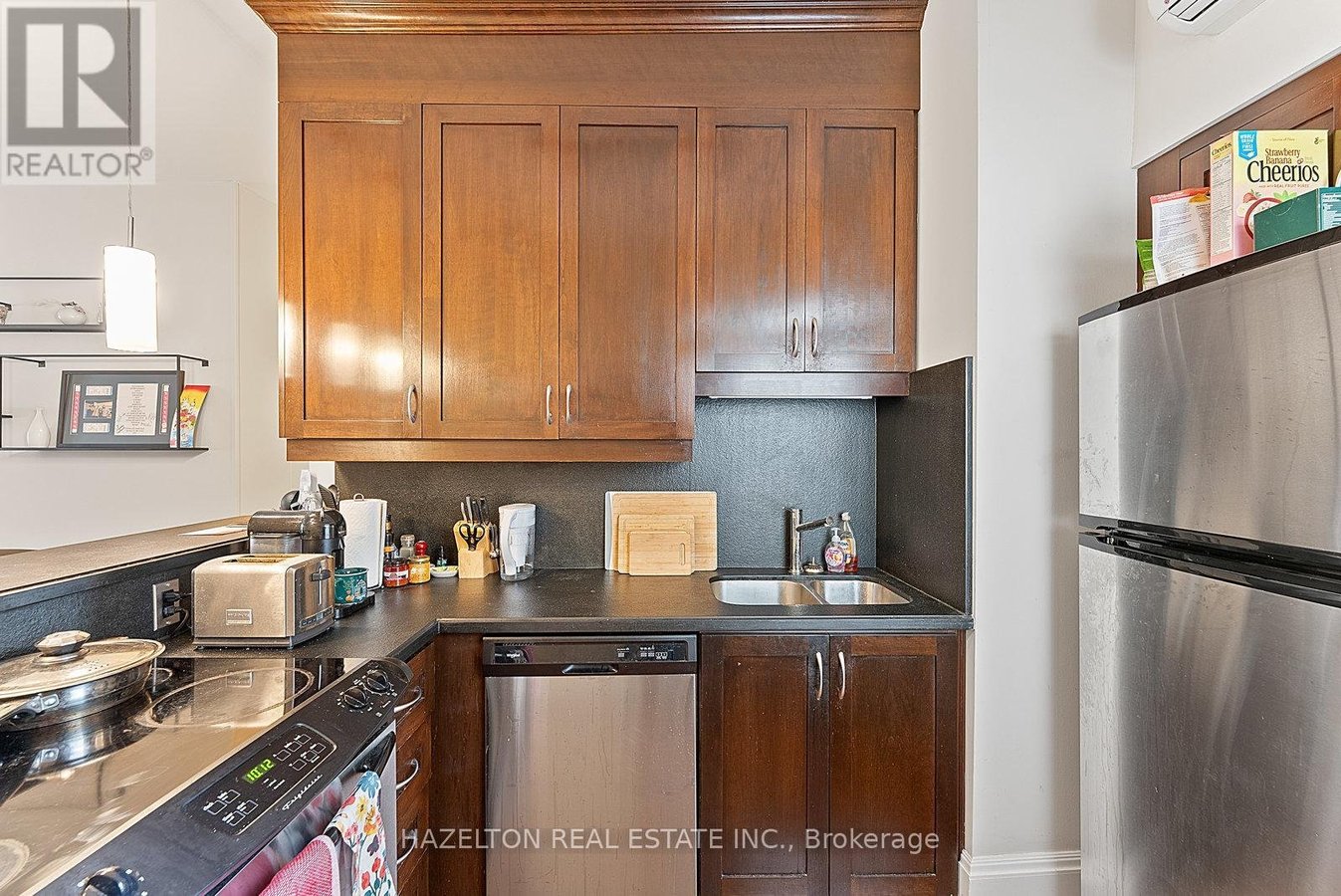 2 - 19 LOWTHER AVENUE - Photo 17