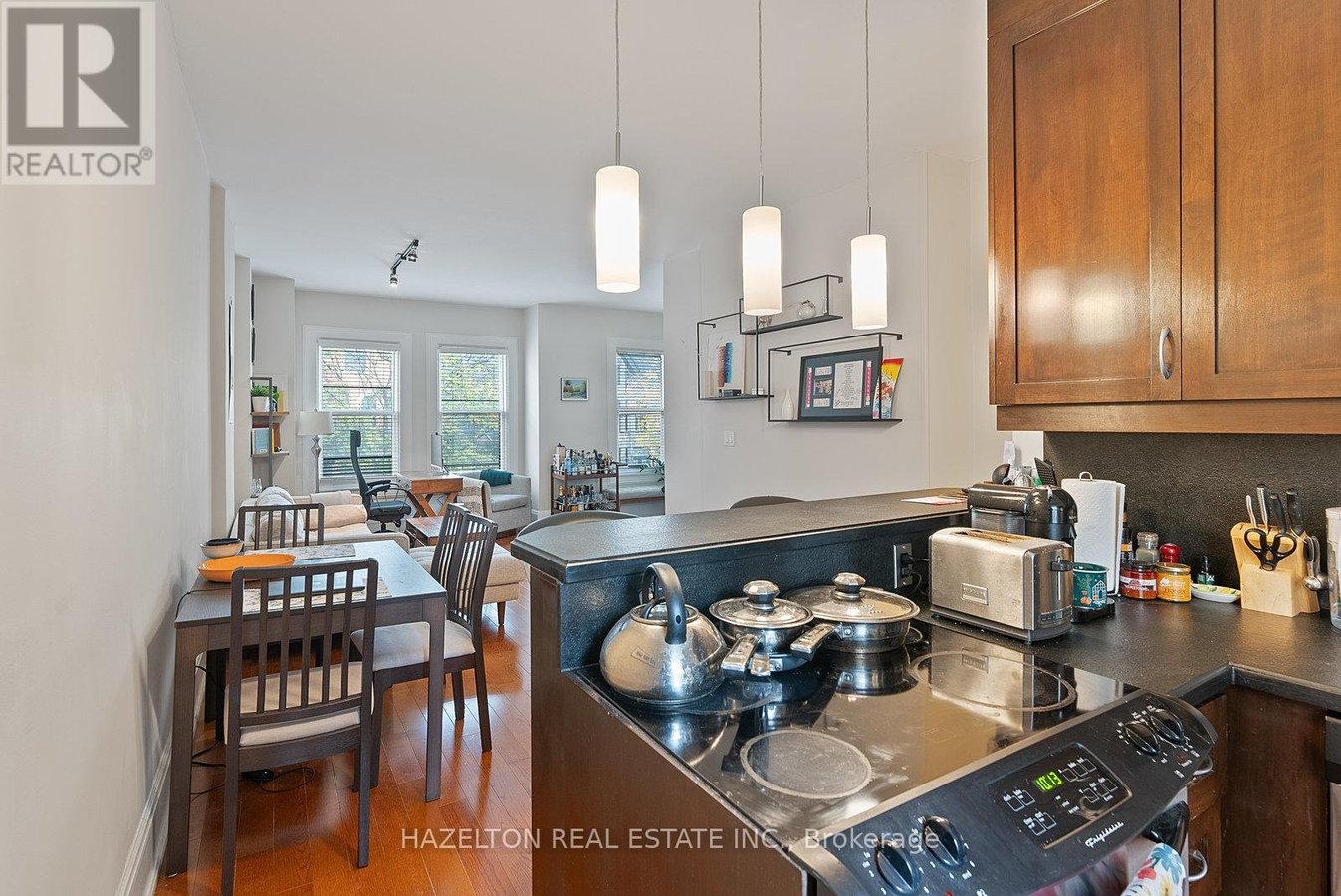 2 - 19 LOWTHER AVENUE - Photo 18