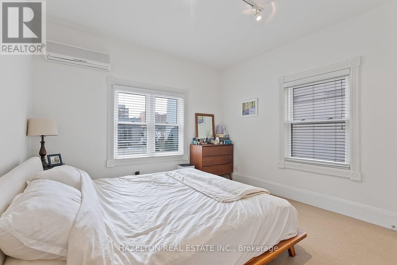 2 - 19 LOWTHER AVENUE - Photo 22