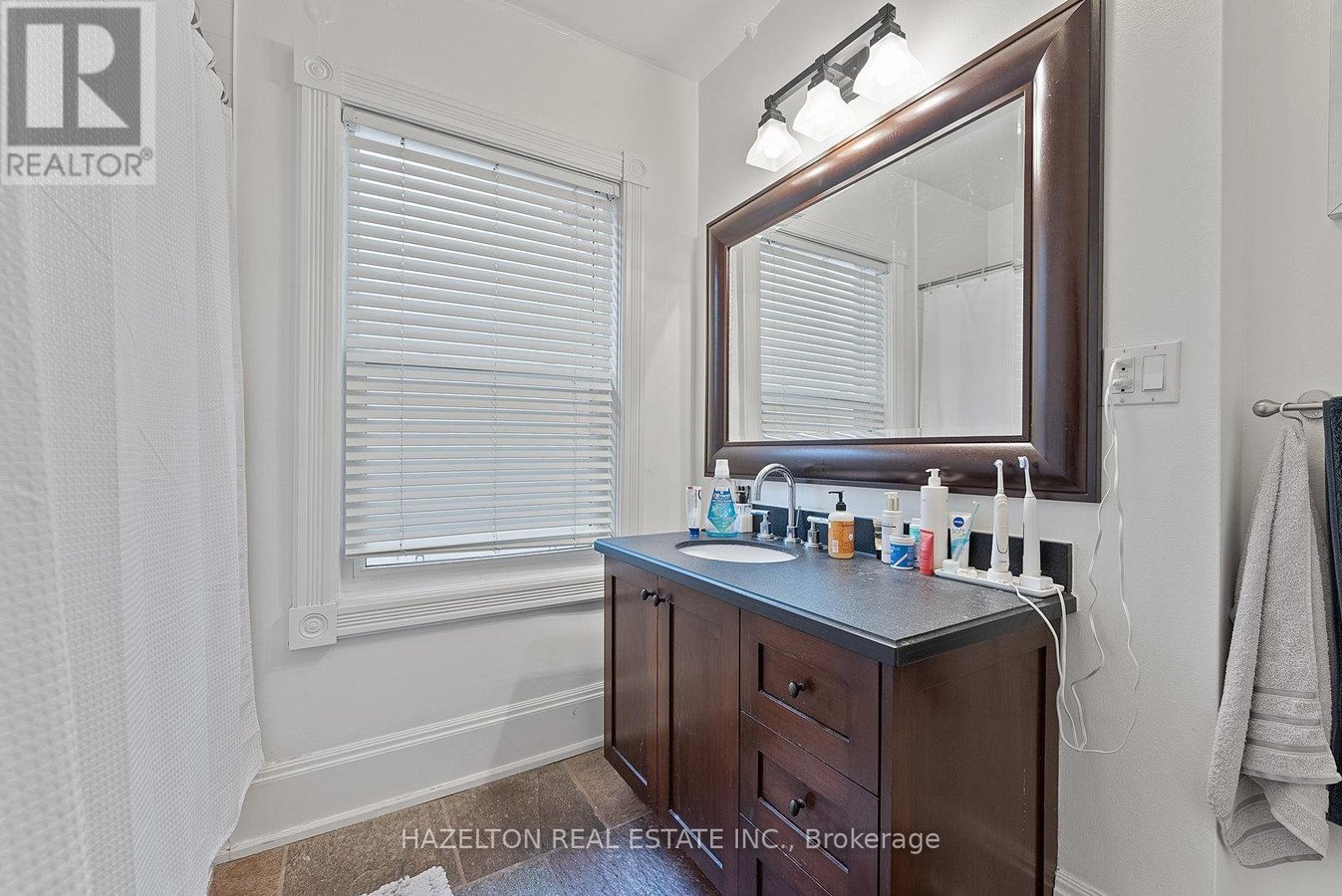 2 - 19 LOWTHER AVENUE - Photo 26