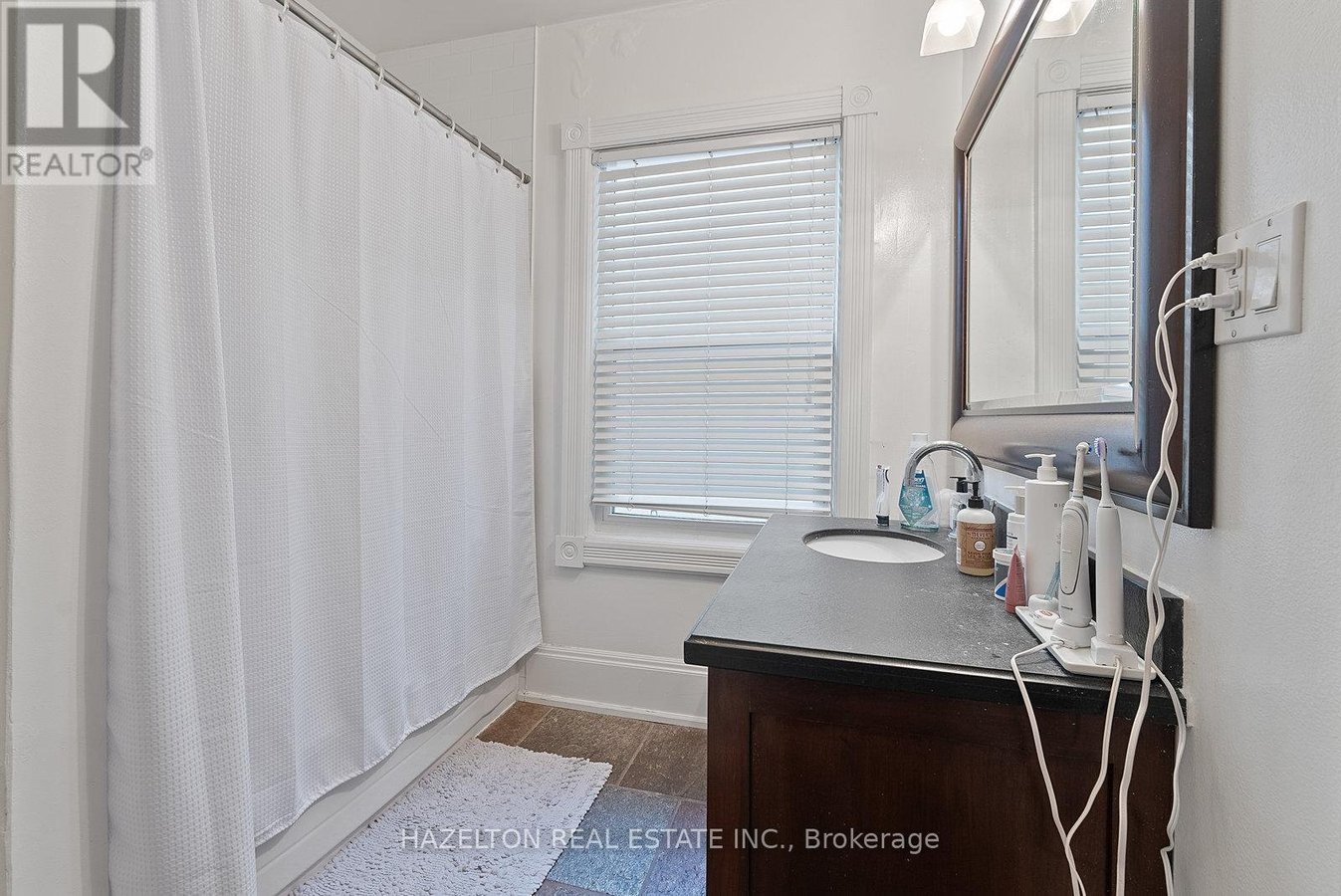 2 - 19 LOWTHER AVENUE - Photo 27