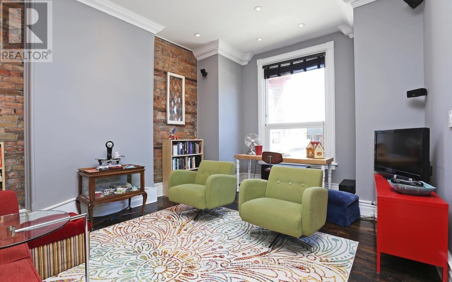 1 - 224 JONES AVENUE - Photo 3