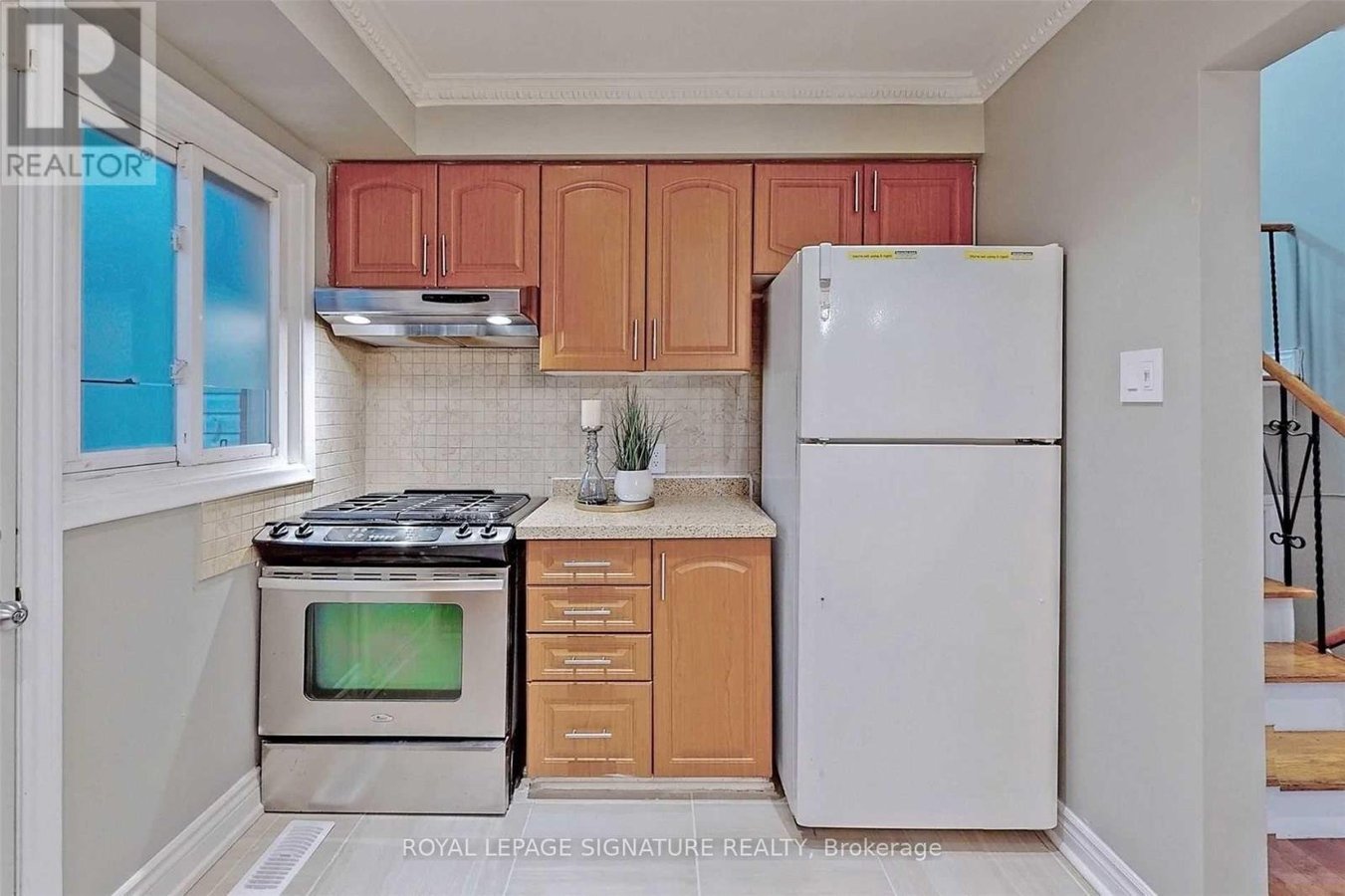 UPPER - 65 HOLCOLM ROAD - Photo 7