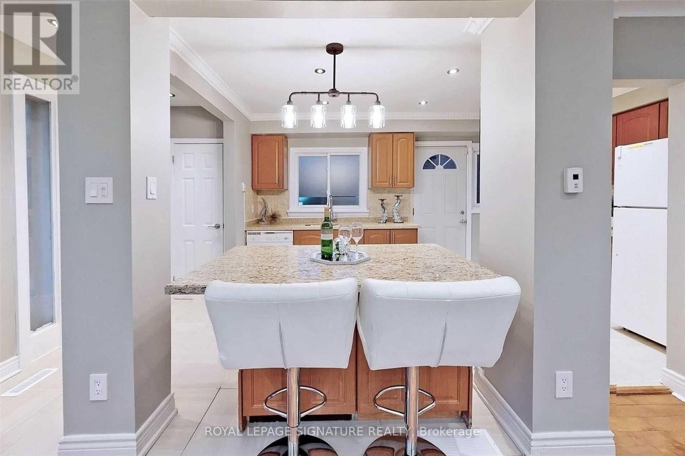 UPPER - 65 HOLCOLM ROAD - Photo 8