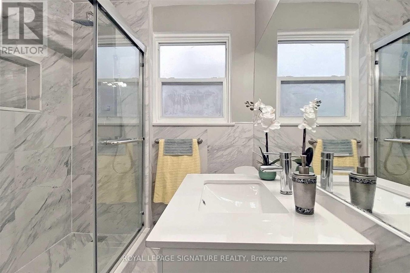 UPPER - 65 HOLCOLM ROAD - Photo 12