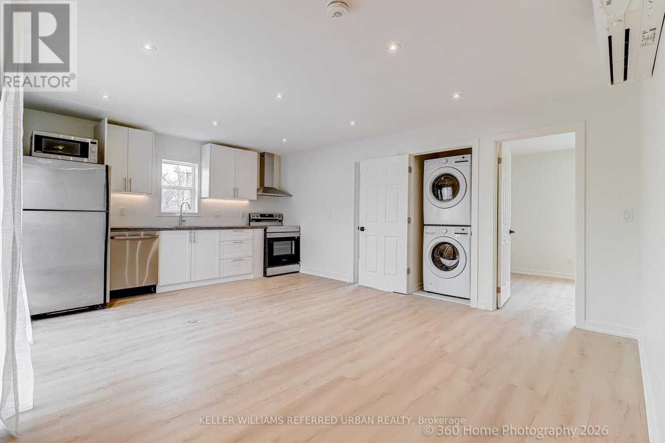 2 - 84 FOCH AVENUE - Photo 5
