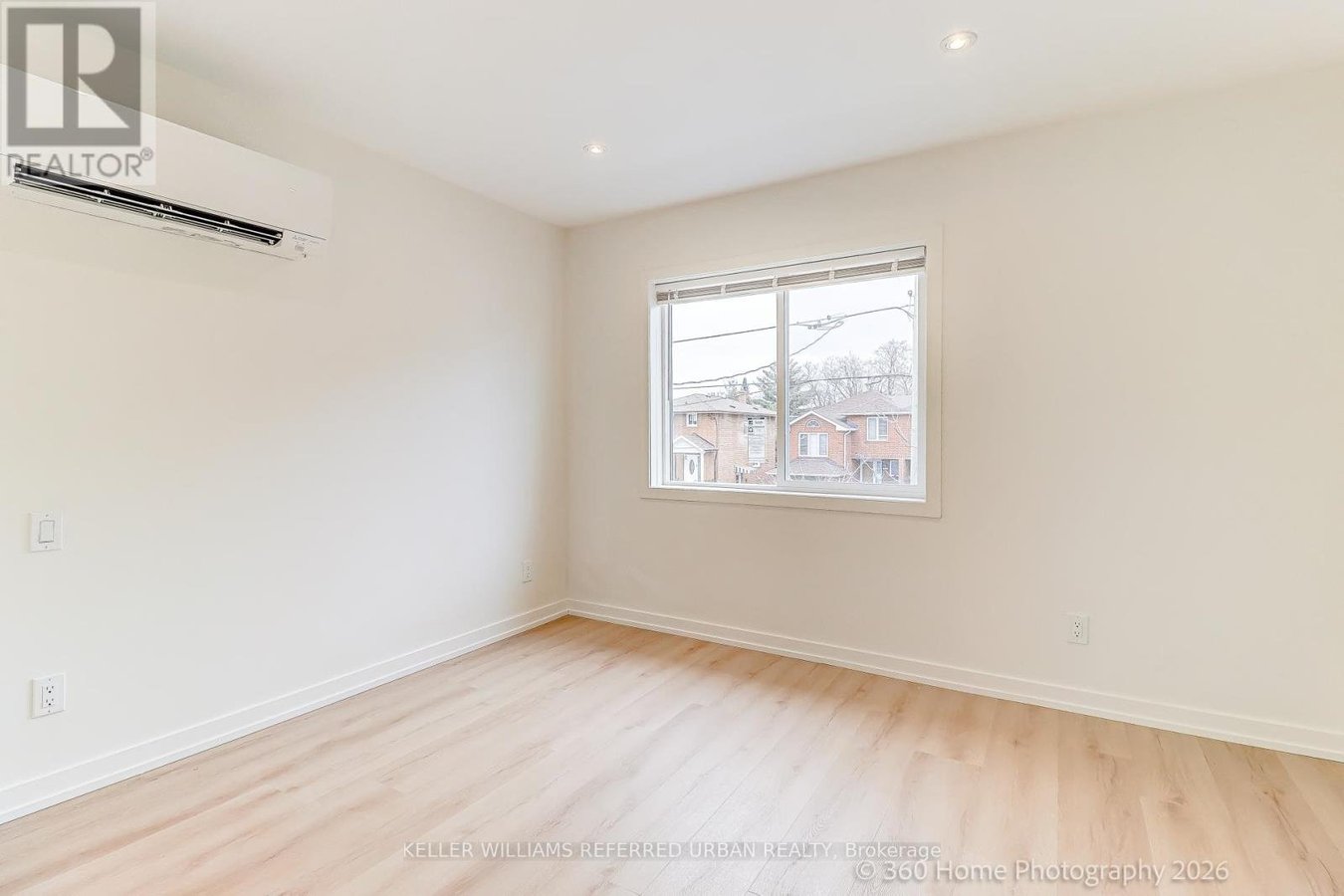 2 - 84 FOCH AVENUE - Photo 8