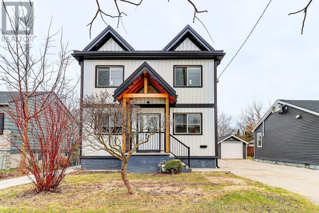 2 - 84 FOCH AVENUE - Photo 12