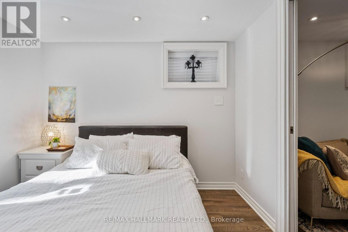 2 - 19 GUILD HALL DRIVE - Photo 16