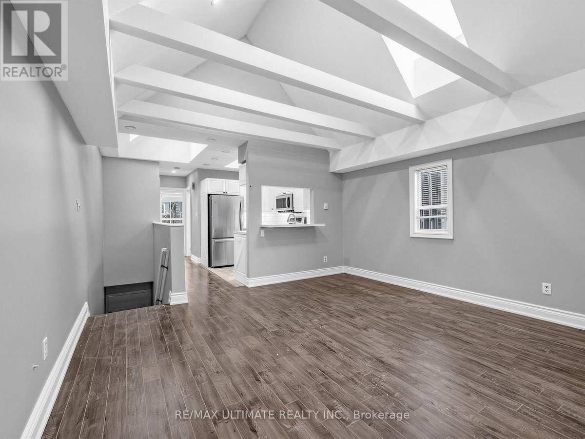2 UPPER LEVEL - 213 LANGLEY AVENUE - Photo 2