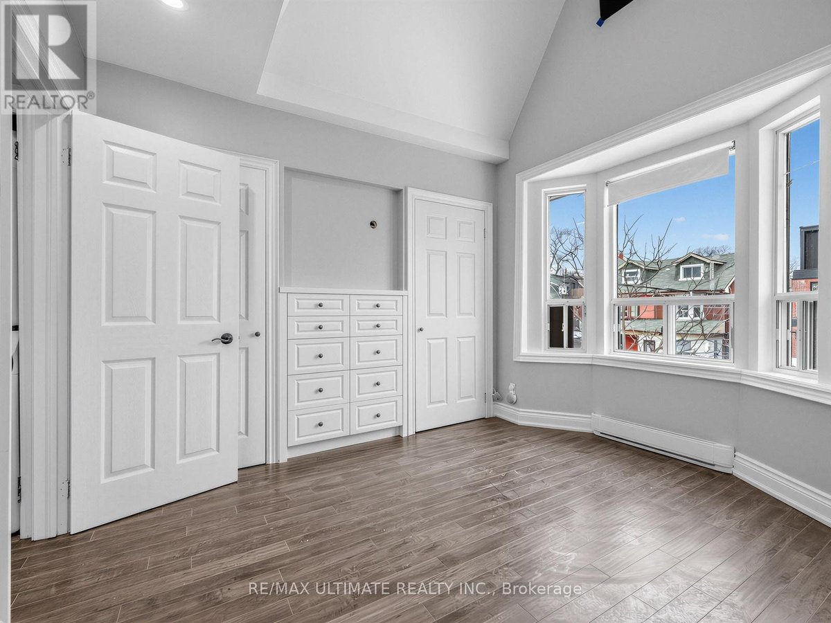2 UPPER LEVEL - 213 LANGLEY AVENUE - Photo 17